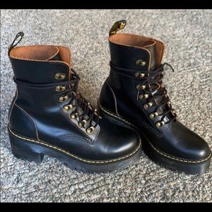 Dr martens leona boots size 7